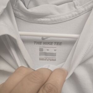 Nike Men's Light Gray Tee
